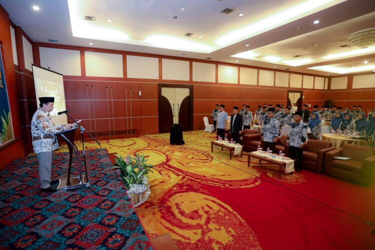 Pengukuhan Dewan Hakim Teguhkan Integritas MTQ ke-49