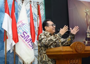 SMSI Anugerahkan Penghargaan kepada 16 Tokoh Nasional dan Daerah Peduli Kemerdekaan Pers